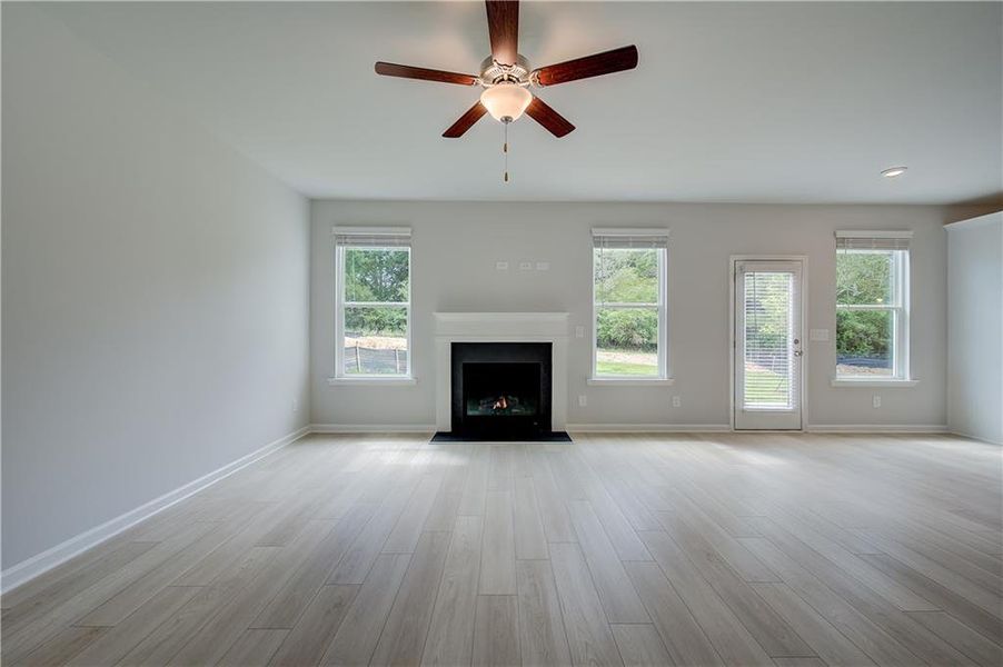 Spacious, unfurnished interior of a new home in Abbotts Crossing, Conyers (Image 29).