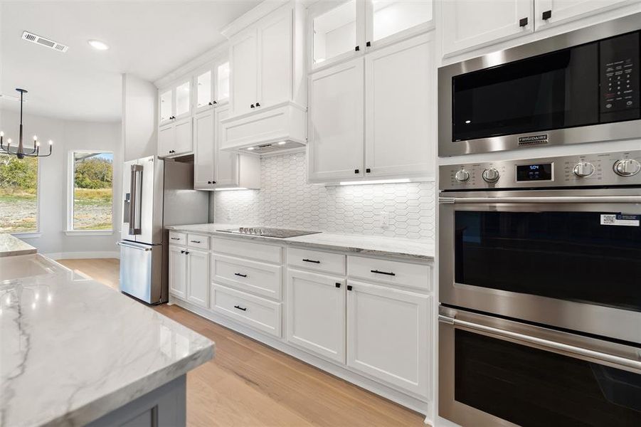 Furnished interior view inside a new home in King Crossing Estates, Van Alstyne (Image 17). Furnished interior view inside a new home in King Crossing Estates, Van Alstyne (Image 17).