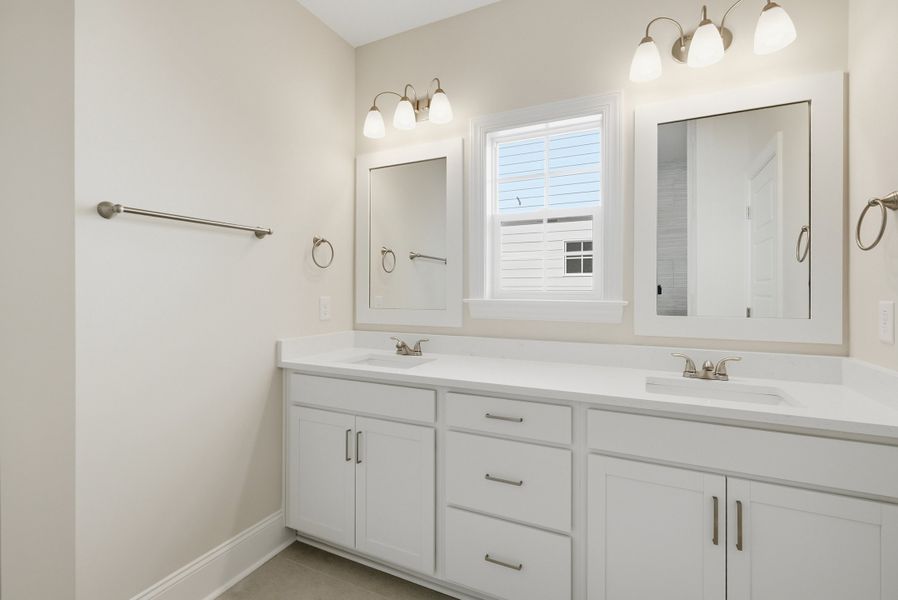 Furnished interior view inside a new home in Sidbury Landing, Wilmington (Image 15).