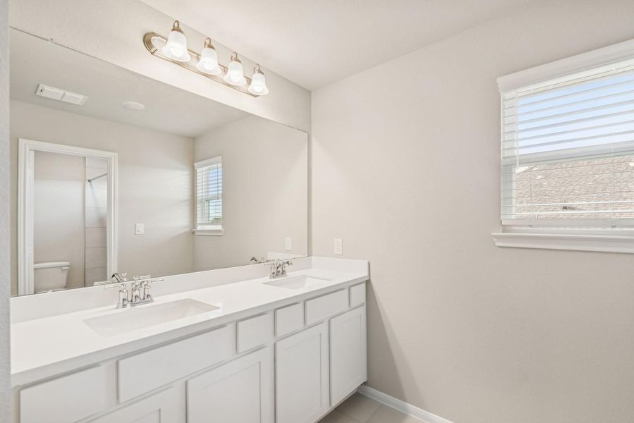 Hall bath 2