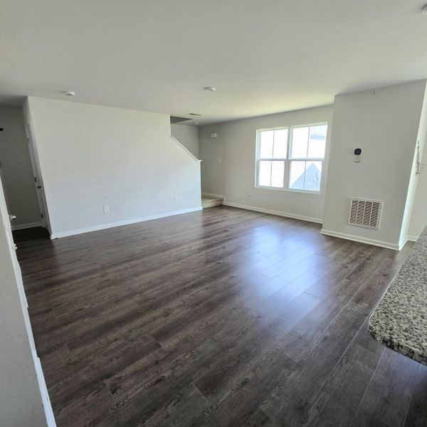 Spacious, unfurnished interior of a new home in , Greenville (Image 10).