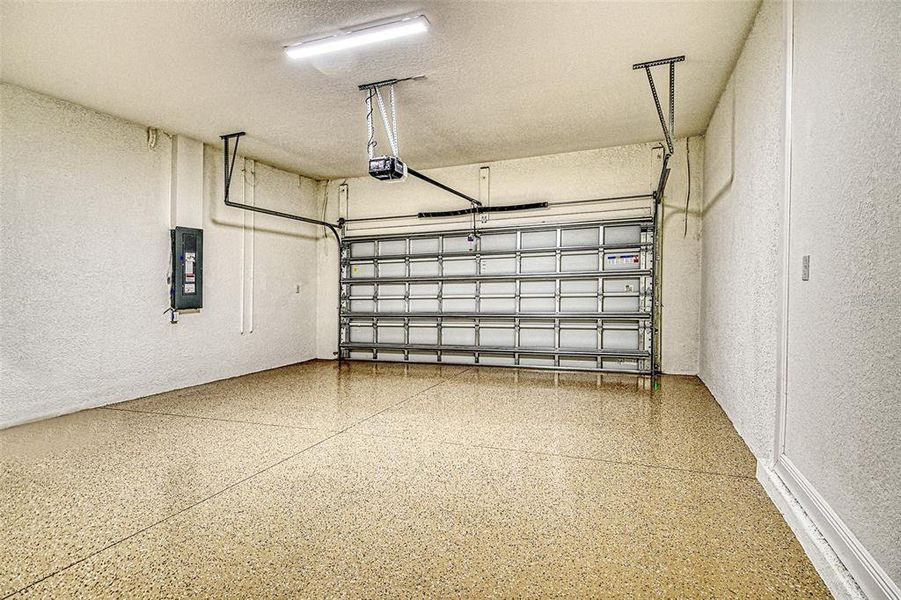 Spacious, unfurnished interior of a new home in , Nokomis (Image 12).