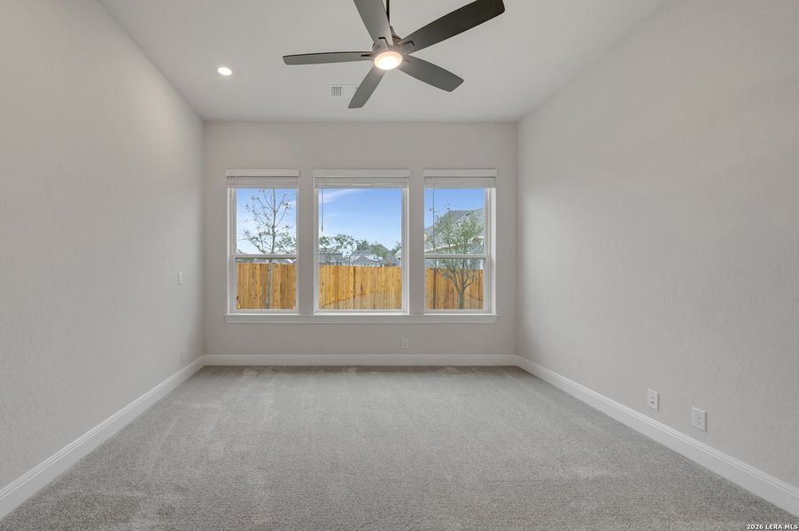 Spacious, unfurnished interior of a new home in Davis Ranch 50', San Antonio (Image 37).