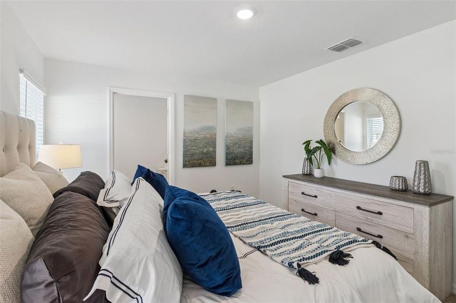 Furnished interior view inside a new home in Magnolia Pointe, Umatilla (Image 12).