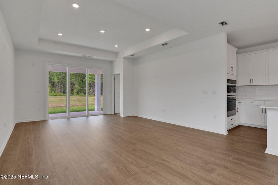Spacious, unfurnished interior of a new home in Jennings Farm, Middleburg (Image 31). Spacious, unfurnished interior of a new home in Jennings Farm, Middleburg (Image 31).