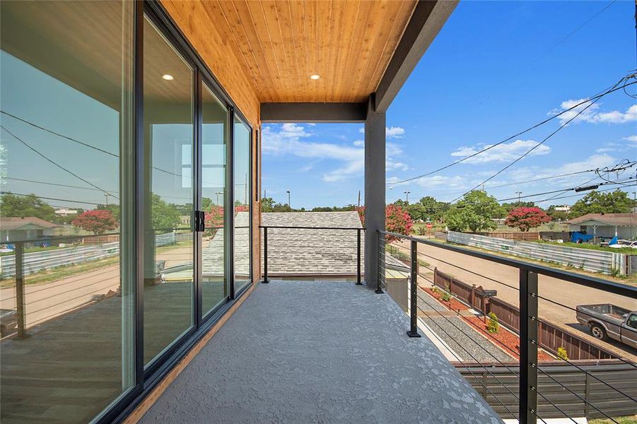 Spacious, unfurnished interior of a new home in , Dallas (Image 28).