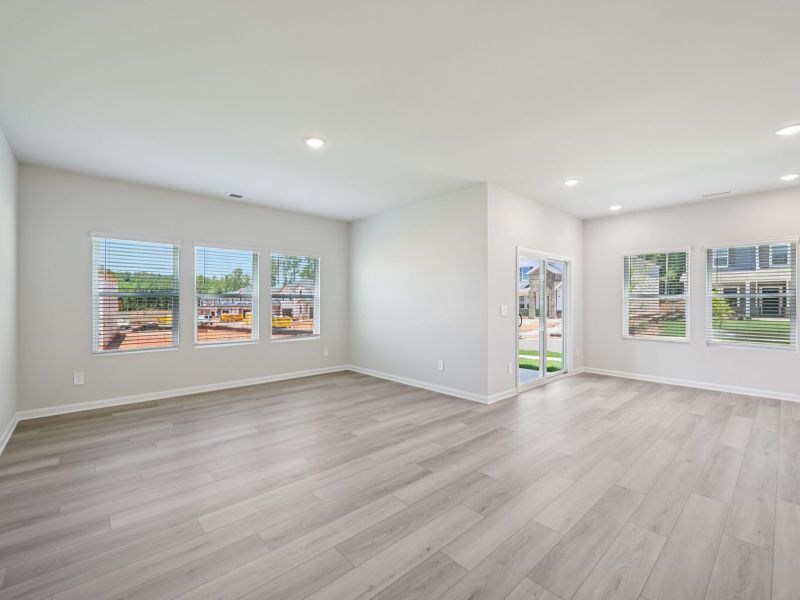 Spacious, unfurnished interior of a new home in Oak Manor - Signature Series, Garner (Image 9).