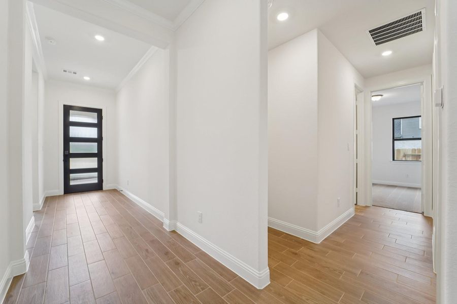 Spacious, unfurnished interior of a new home in Evergreen 55', Conroe (Image 22).