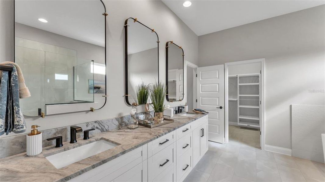 Furnished interior view inside a new home in , Lakeland (Image 33).