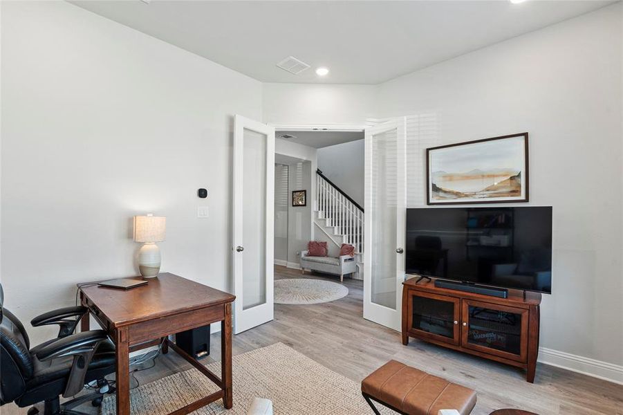 Furnished interior view inside a new home in Bayside, Rowlett (Image 29). Furnished interior view inside a new home in Bayside, Rowlett (Image 29).