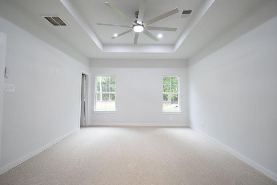 Spacious, unfurnished interior of a new home in , Dayton (Image 33).