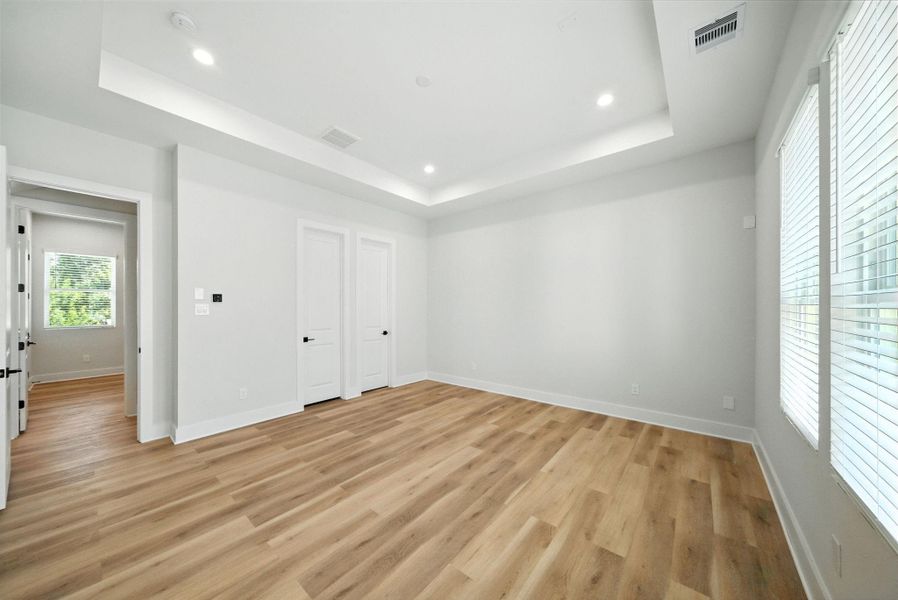 Spacious, unfurnished interior of a new home in Bauer Crossing, Houston (Image 22). Spacious, unfurnished interior of a new home in Bauer Crossing, Houston (Image 22).