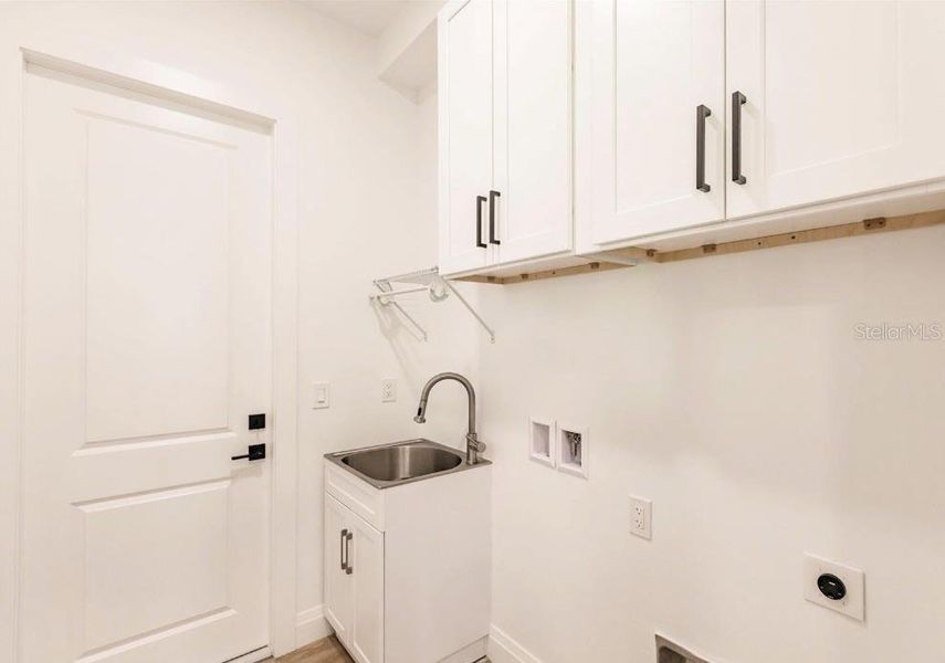 Close-up of interior finishes inside a home in , Punta Gorda (Image 13).