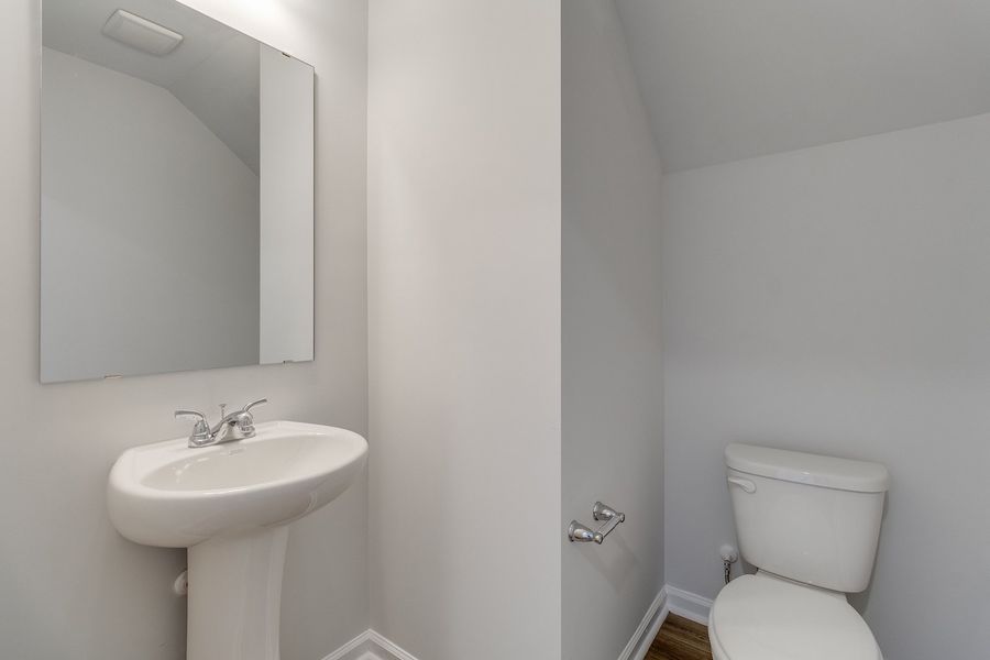 Image 28 of a home in Astoria.