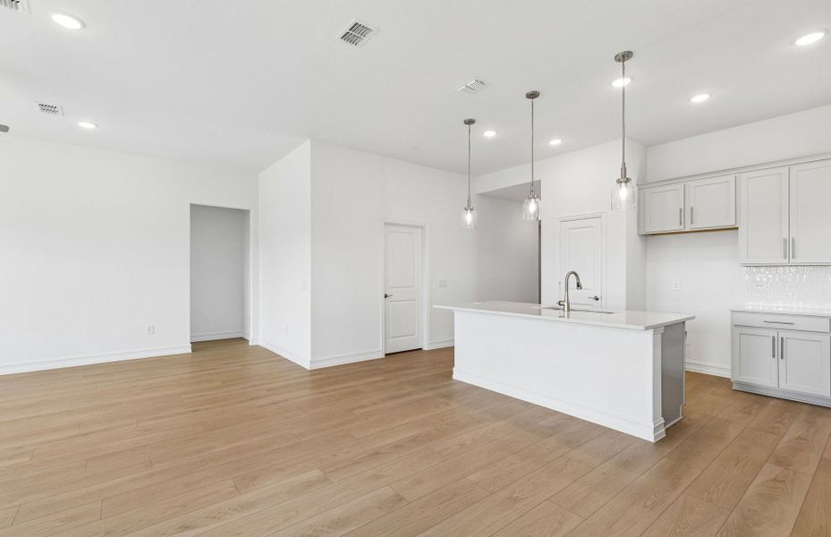 Spacious, unfurnished interior of a new home in Ribbonwood, Aubrey (Image 21). Spacious, unfurnished interior of a new home in Ribbonwood, Aubrey (Image 21).