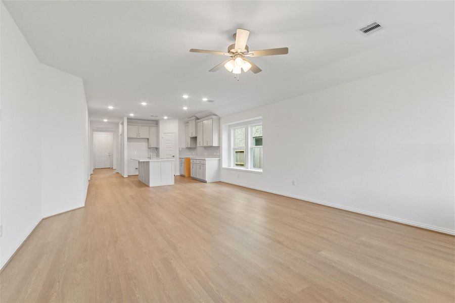 Spacious, unfurnished interior of a new home in Cypress Green, Hockley (Image 17). Spacious, unfurnished interior of a new home in Cypress Green, Hockley (Image 17).