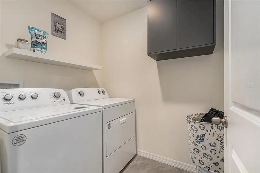 Furnished interior view inside a new home in Heritage Hills, Dade City (Image 5).