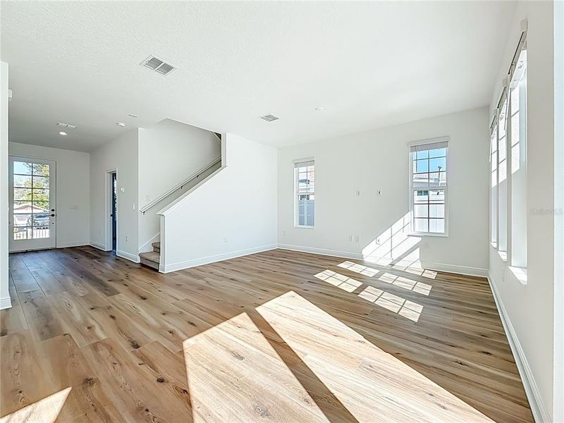 Spacious, unfurnished interior of a new home in , St. Petersburg (Image 22).