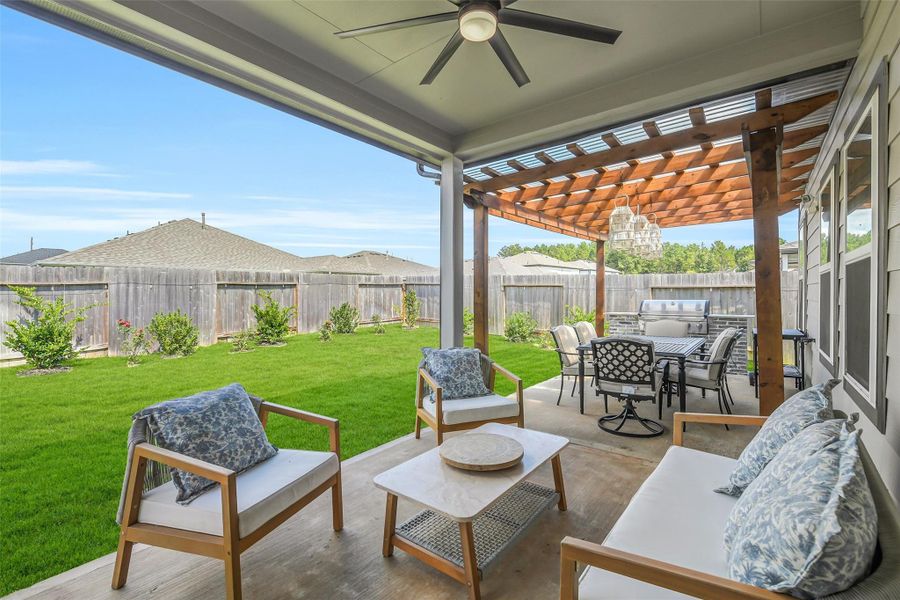 Exterior details and patio area of a home in Magnolia Springs, Montgomery (Image 20).