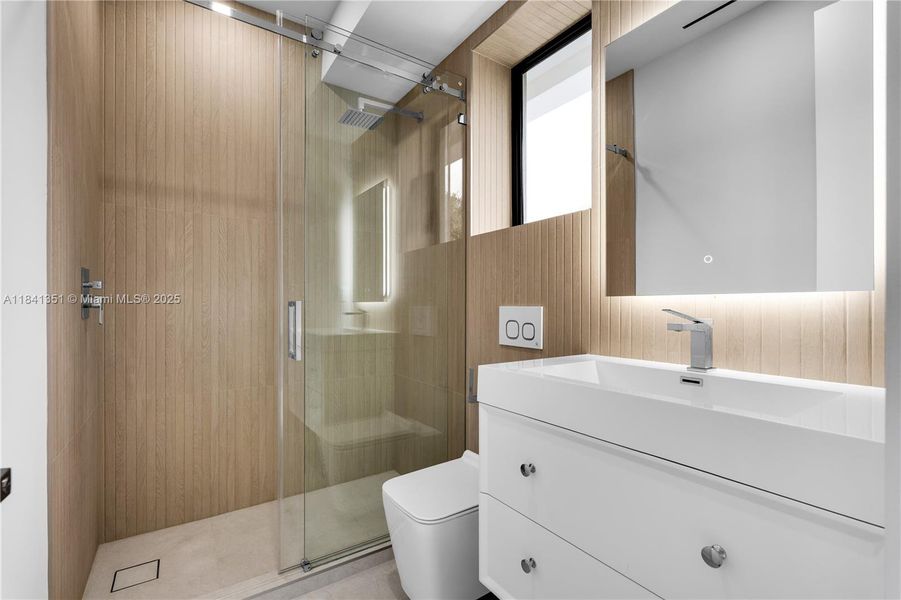 Furnished interior view inside a new home in , Key Biscayne (Image 38). Furnished interior view inside a new home in , Key Biscayne (Image 38).