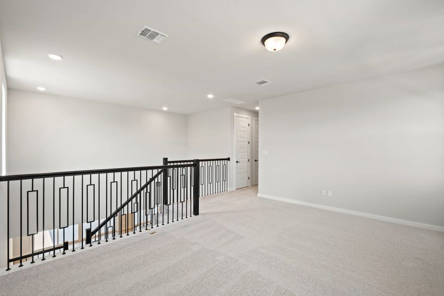Spacious, unfurnished interior of a new home in Lariat, Liberty Hill (Image 44).