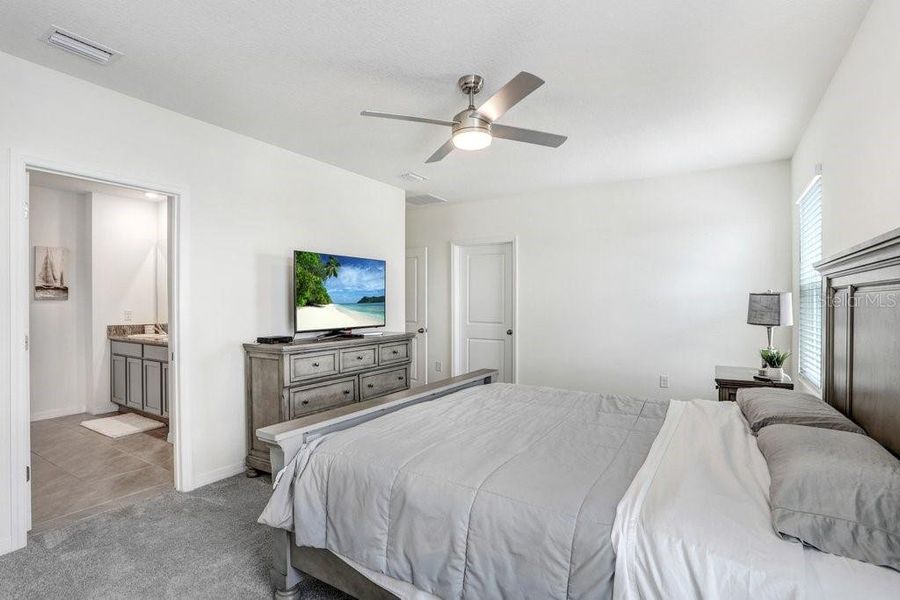 Furnished interior view inside a new home in Epperson, Wesley Chapel (Image 16).