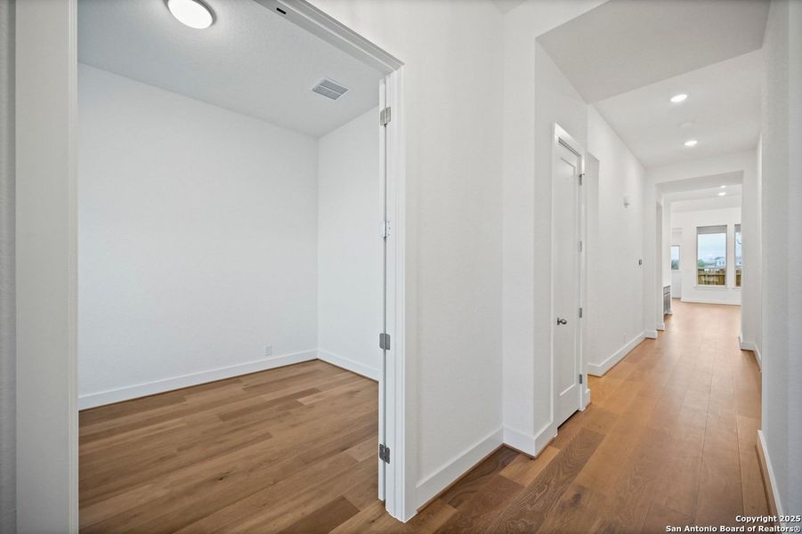 Spacious, unfurnished interior of a new home in Davis Ranch: 60ft. lots, San Antonio (Image 23).