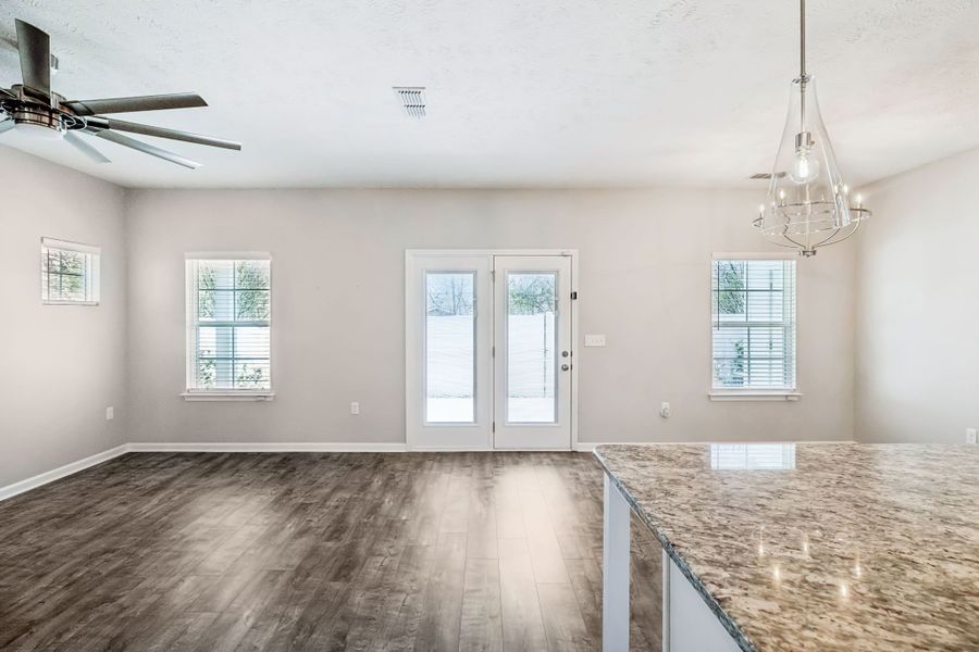 Spacious, unfurnished interior of a new home in Jackson Towne, Murfreesboro (Image 17).