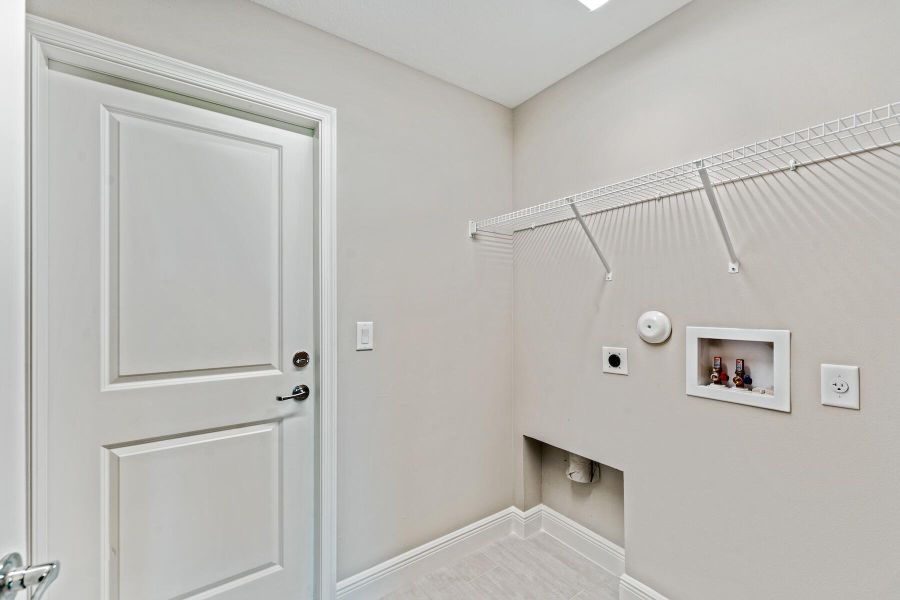 Spacious, unfurnished interior of a new home in , Loxahatchee (Image 21).