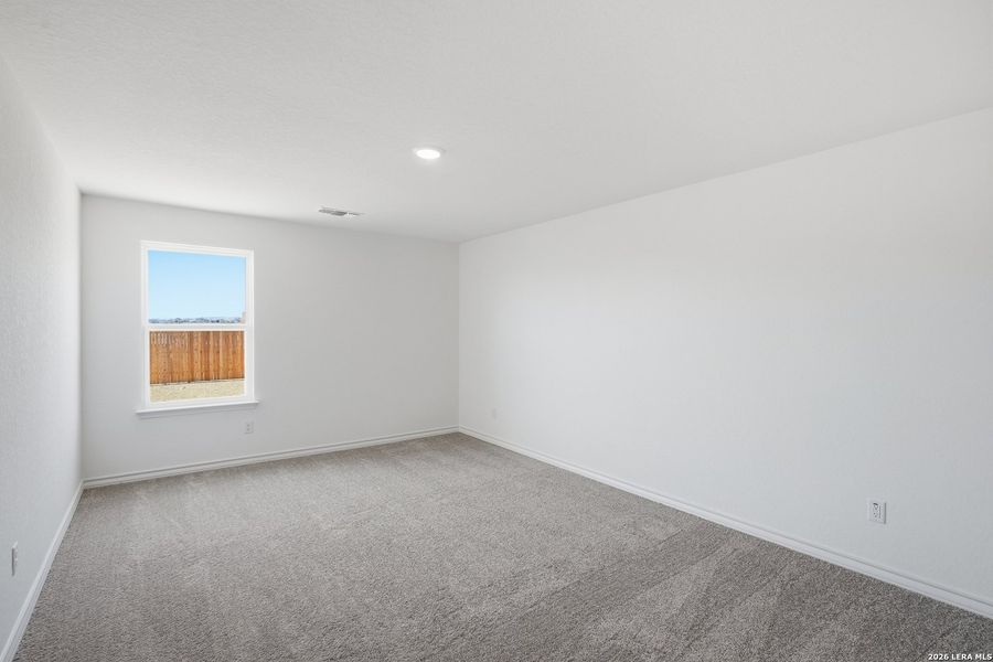 Spacious, unfurnished interior of a new home in Vista Real, Converse (Image 22).
