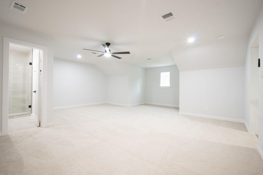 Spacious, unfurnished interior of a new home in , Dayton (Image 40).