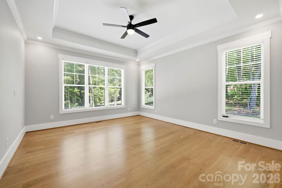 Spacious, unfurnished interior of a new home in , Lewisville (Image 28).