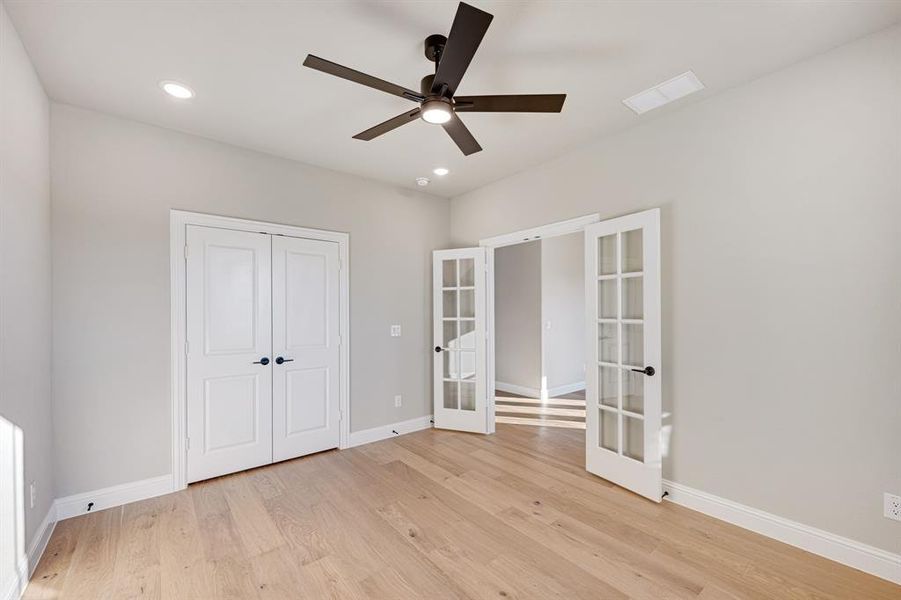 Spacious, unfurnished interior of a new home in Triple Diamond Ranch, Mansfield (Image 26).