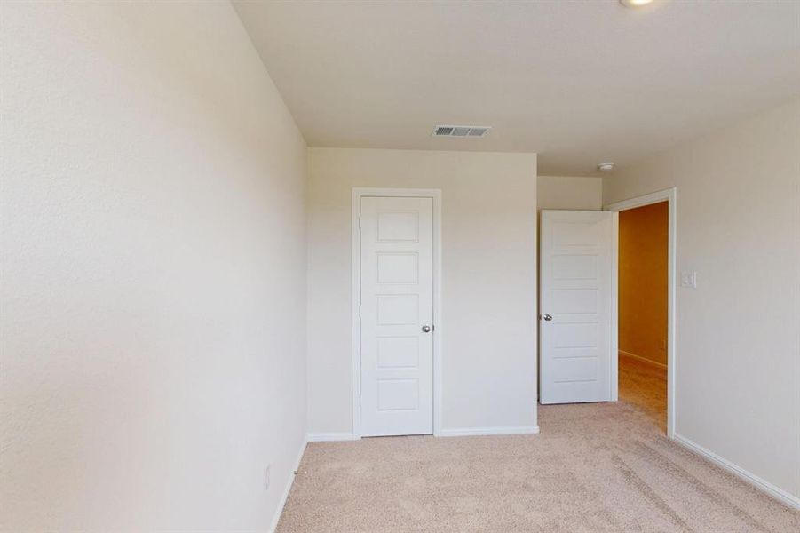 Spacious, unfurnished interior of a new home in The Preserve, Justin (Image 25).