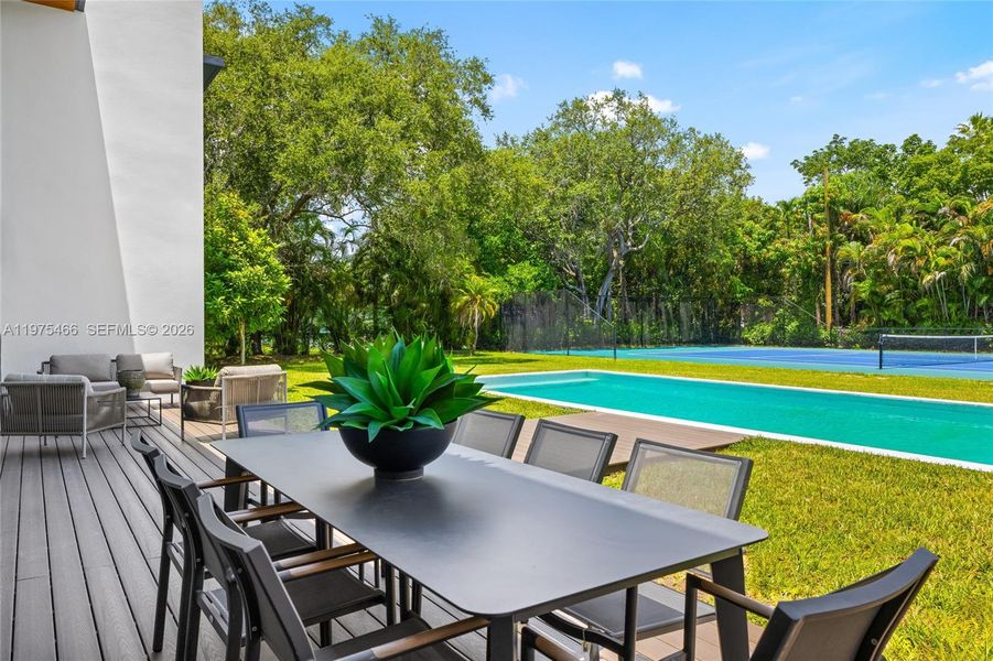 Exterior details and patio area of a home in , Pinecrest (Image 30).