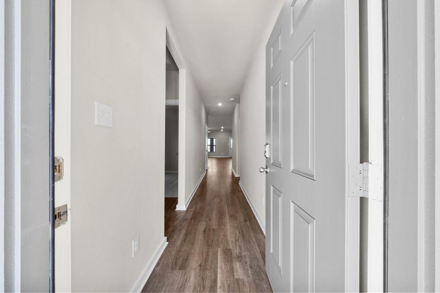 Spacious, unfurnished interior of a new home in Cypress Green, Hockley (Image 19).