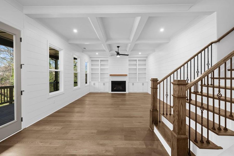 Spacious, unfurnished interior of a new home in Livingstone Park, Kennesaw (Image 15).