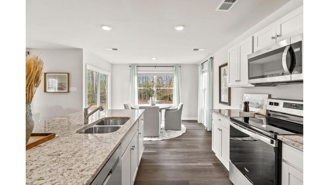 Furnished interior view inside a new home in Tooley Harbor, Elizabeth City (Image 10).
