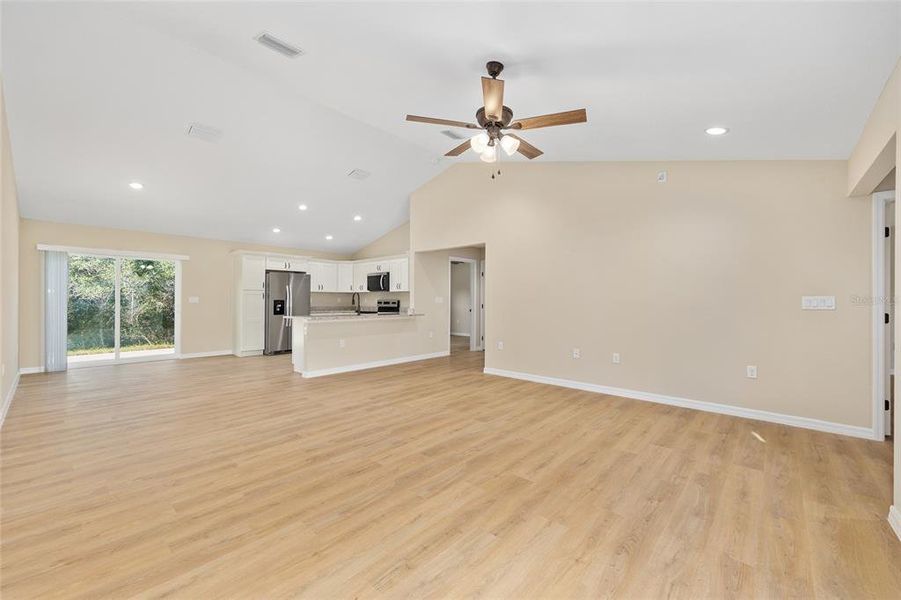 Spacious, unfurnished interior of a new home in , Ocala (Image 58).
