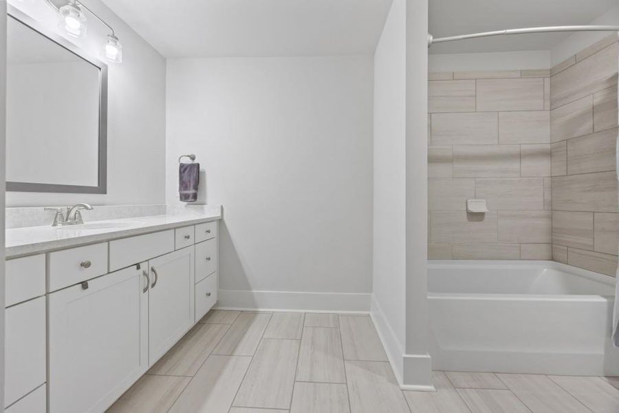 Furnished interior view inside a new home in The Cottages Of Lake Lanier, Gainesville (Image 9).