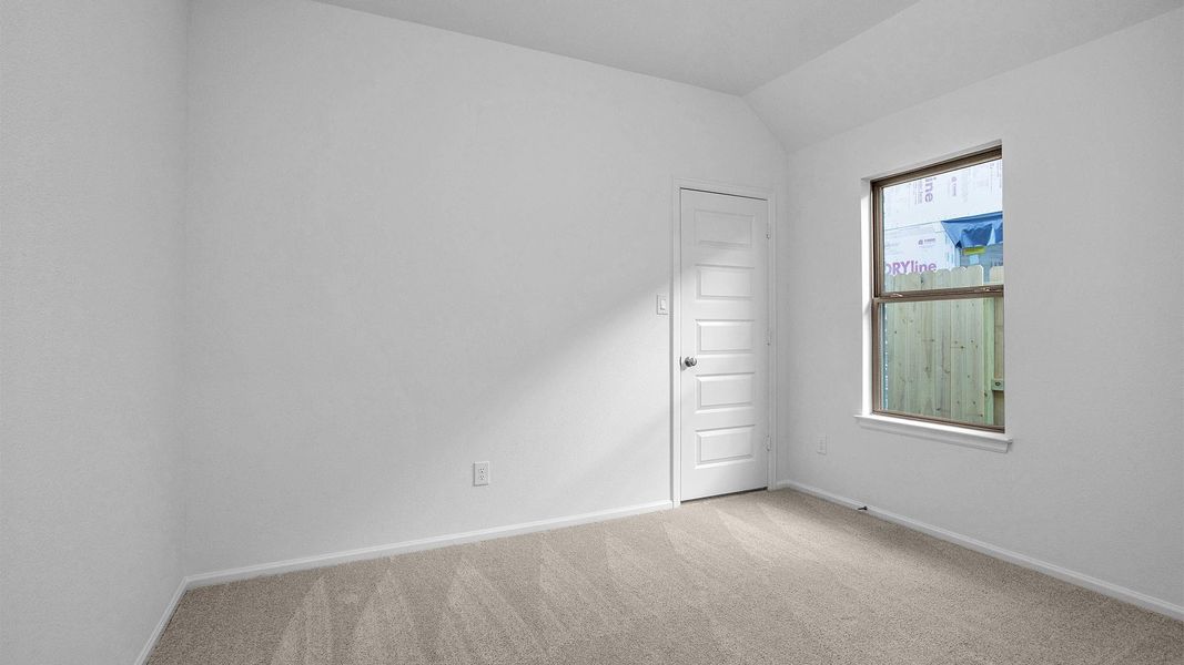 Spacious, unfurnished interior of a new home in Candela 40', Richmond (Image 5).