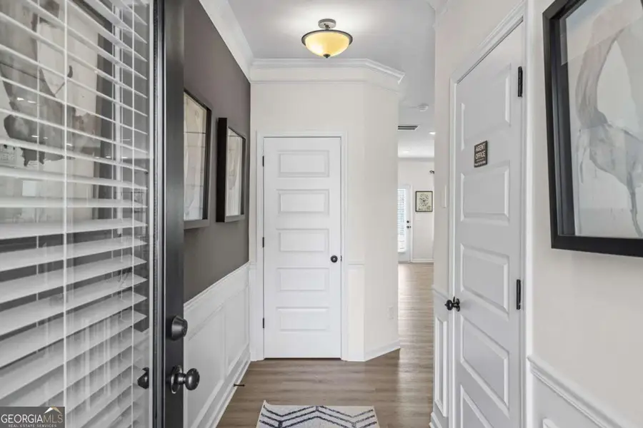 Furnished interior view inside a new home in Glendale Towns, Conyers (Image 2). Furnished interior view inside a new home in Glendale Towns, Conyers (Image 2).