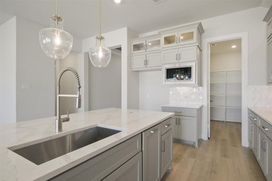 Furnished interior view inside a new home in Sienna 65', Missouri City (Image 18).