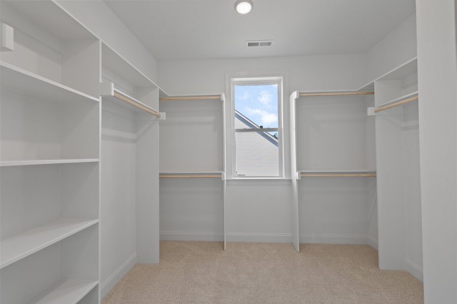 Representative unfurnished interior of a home built from the The Hampton by RobuckHomes in Baylee Ridge, Selma (Image 137).