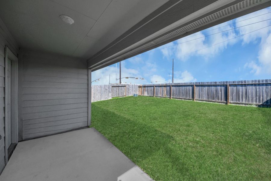 Exterior details and patio area of a home in Legacy Park, Houston (Image 3).