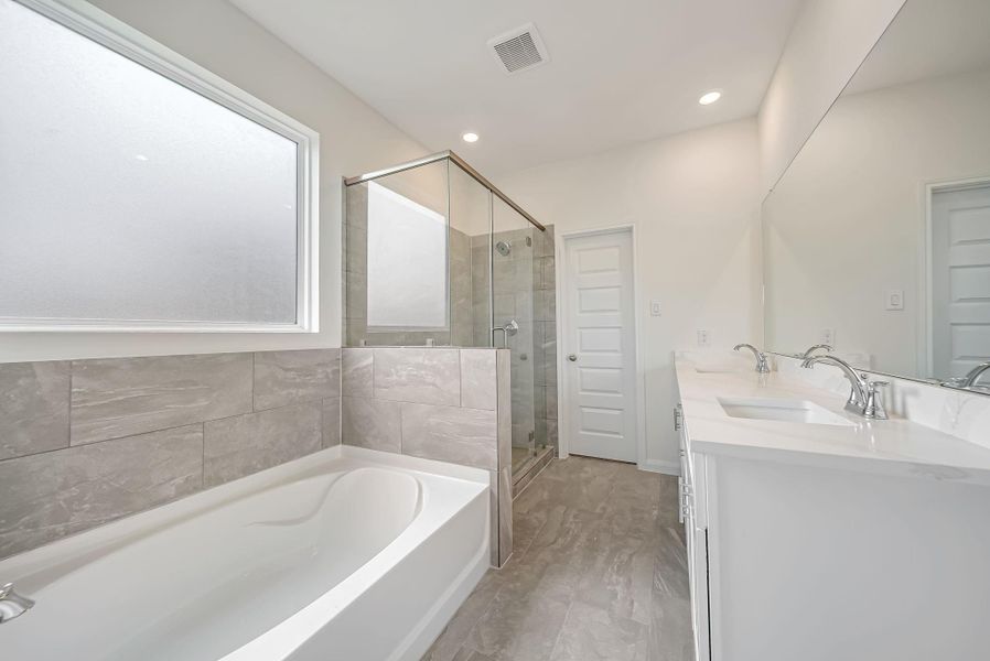 Owner's Ensuite Bath