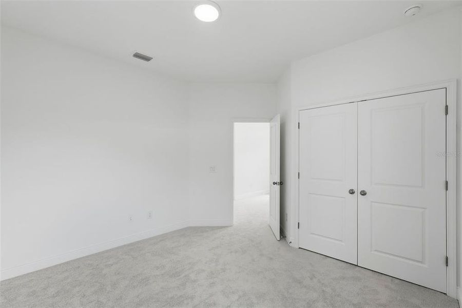 Spacious, unfurnished interior of a new home in , St. Petersburg (Image 23).