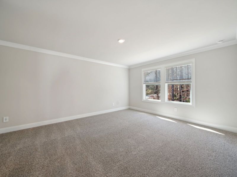 Spacious, unfurnished interior of a new home in Martin Springs - Estate Series, Lawrenceville (Image 15).