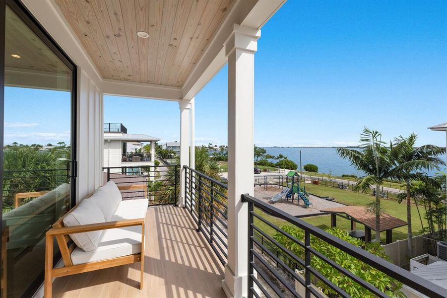 Exterior details and patio area of a home in , Bradenton Beach (Image 39).