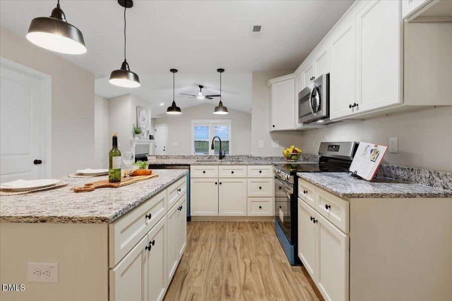 28-52 Grace Pond Ave-28 28-52 Grace Pond Ave-28